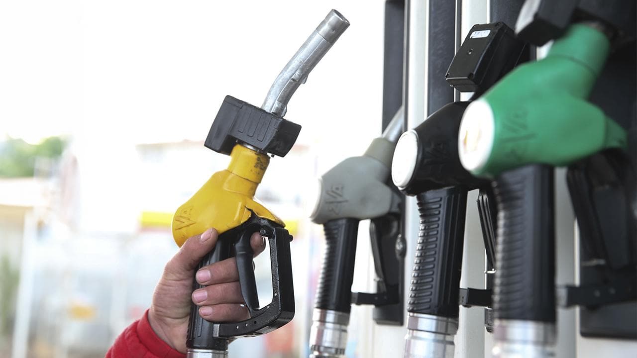 中東情勢の緊張により、米国のガソリン平均価格は再び4ドルに上昇