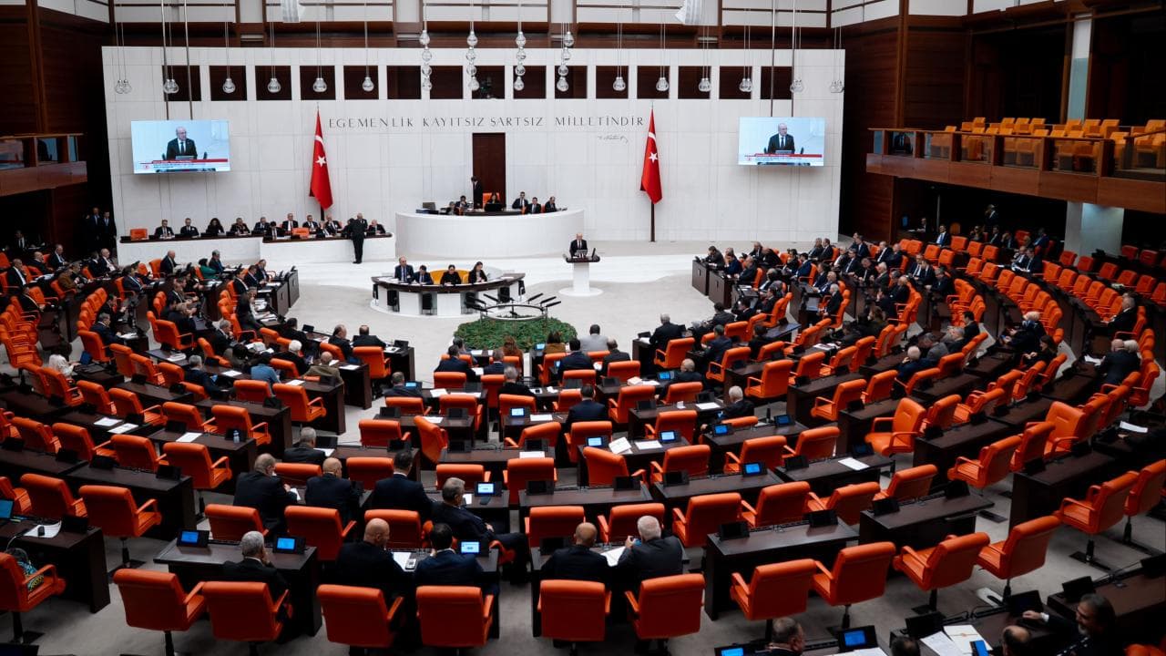Vazife Malullerinin Yakınlarına Bağlanacak Aylık Asgari Ücretin Altında Kalamayacak