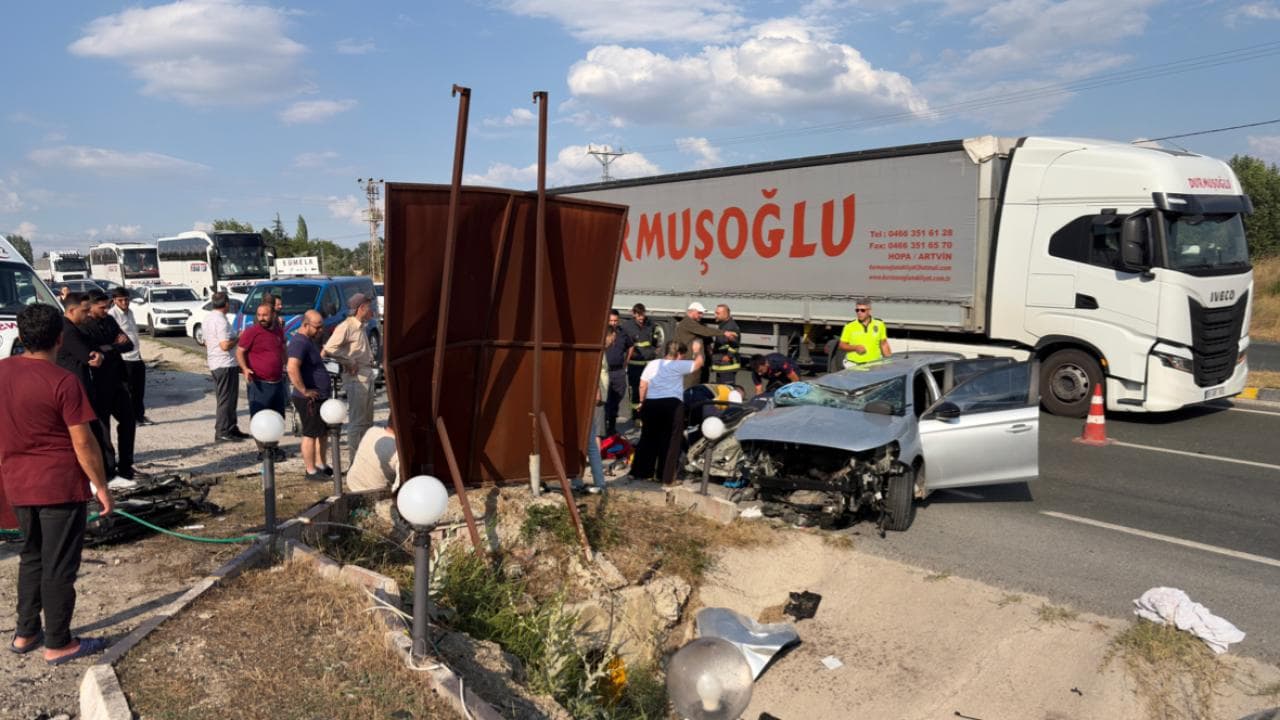 Kastamonu'nun Tosya İlçesinde D-100 Kara Yolu Yazıçam Mevkisinde Meydana Gelen Kazada, S