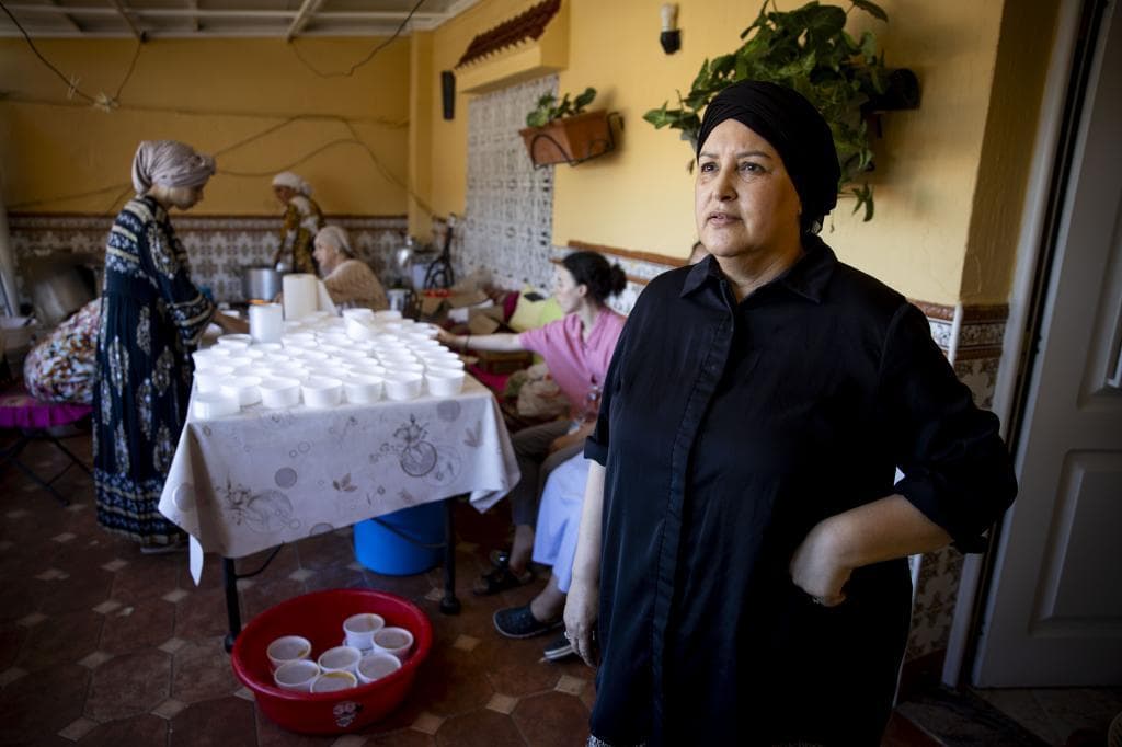 Ardından Sabah Adlı Bir İş Kadını, Evini Her Gün 400'e Yakın Göçmenin Yemek, Kıyafet ve Banyo İhtiyacını Karşıladığı Bir Merkeze Dönüştürdü
