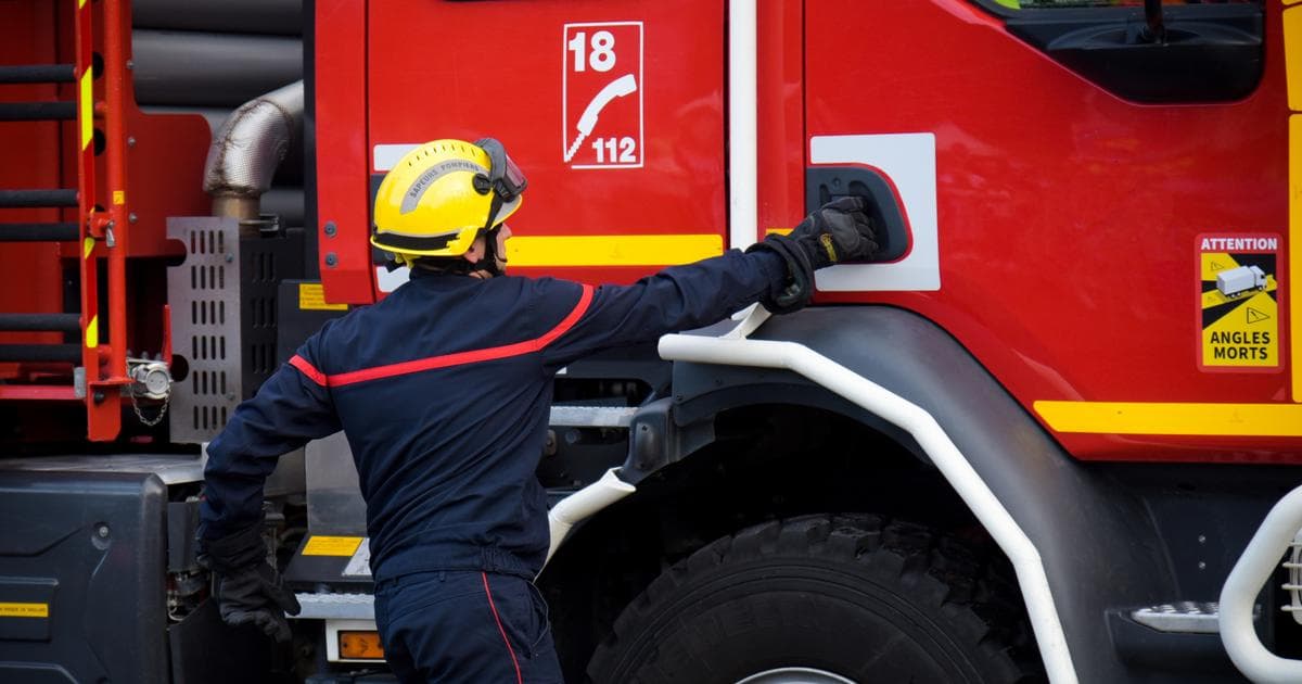 About 30,000 People in All — to Stay Indoors After a Fire Broke Out in a Suez Warehouse Classed As a Lower-tier Seveso Site