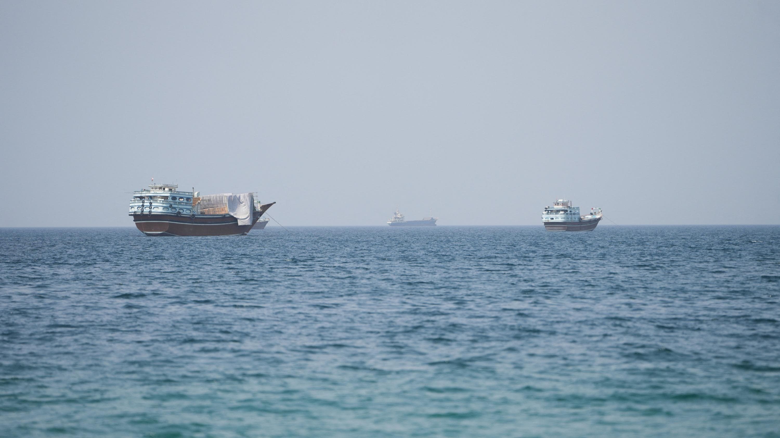 Oman to Reopen Strait of Hormuz to Shipping, Bypassing the United States
