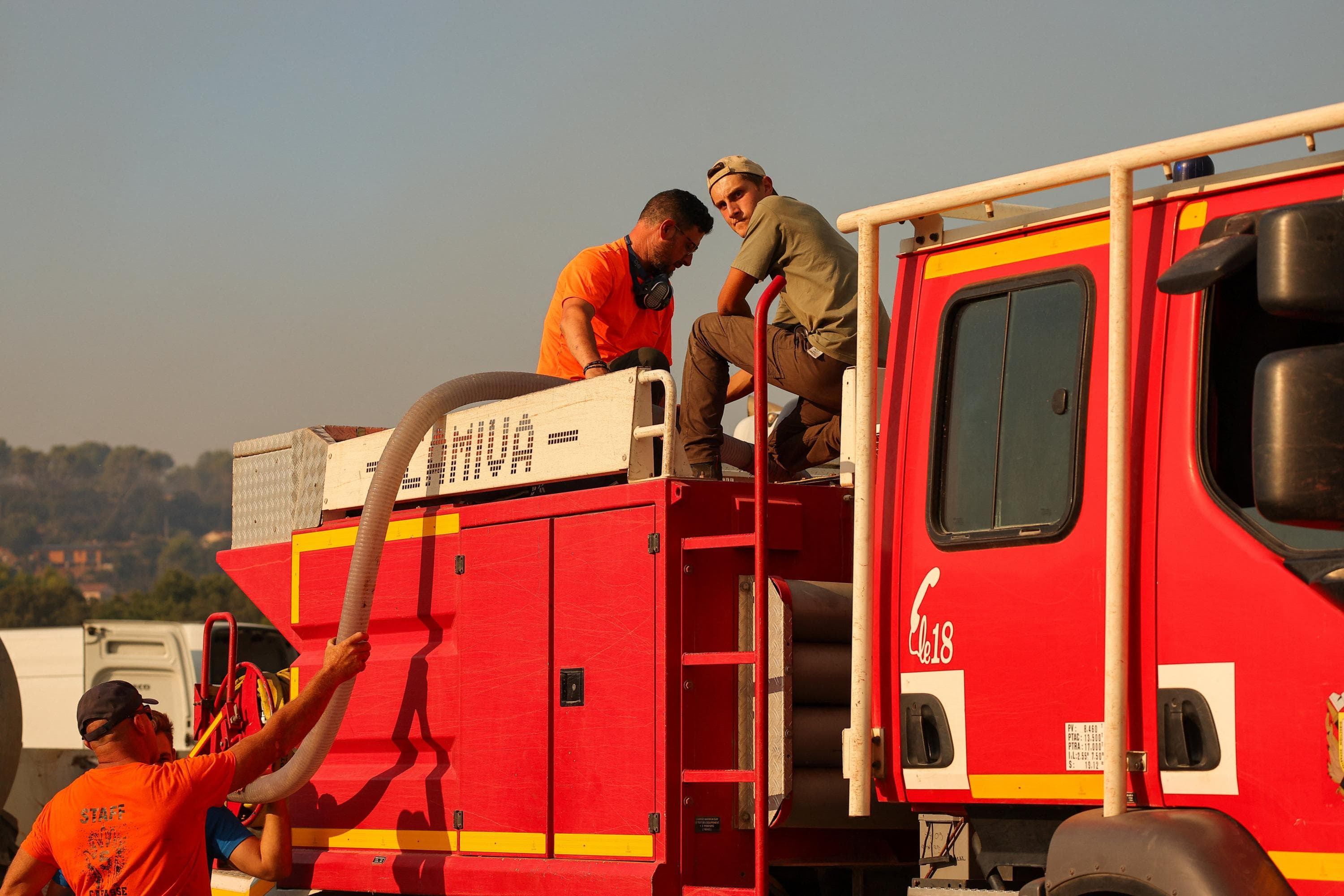 Blaze Near Area Where 11,000 Hectares Burned a Year Ago
