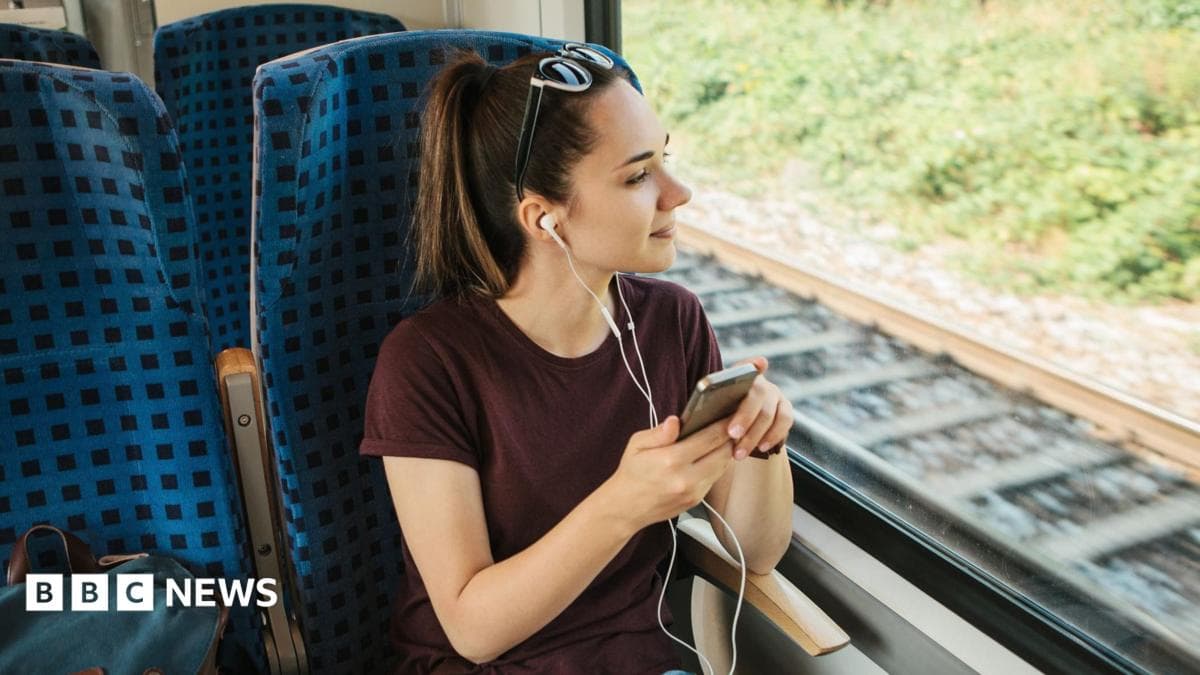 La Carte Coûte 35 £ Par an et Donne Droit À 50 % de Réduction Sur La Plupart Des Tarifs Ferroviaires