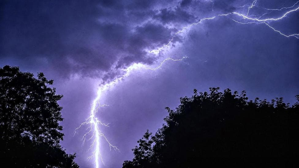 A Cold Front Moving Southward Tuesday Will Bring Little Rain, Leaving London, Essex, Kent, and Surrey Bone Dry