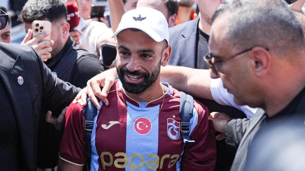 أشاد المدير الرياضي جيم يلماز بتعاقد طرابزون سبور مع محمد صلاح، واصفًا إياه بأنه أحد أكثر الانتقالات تداولًا في العالم