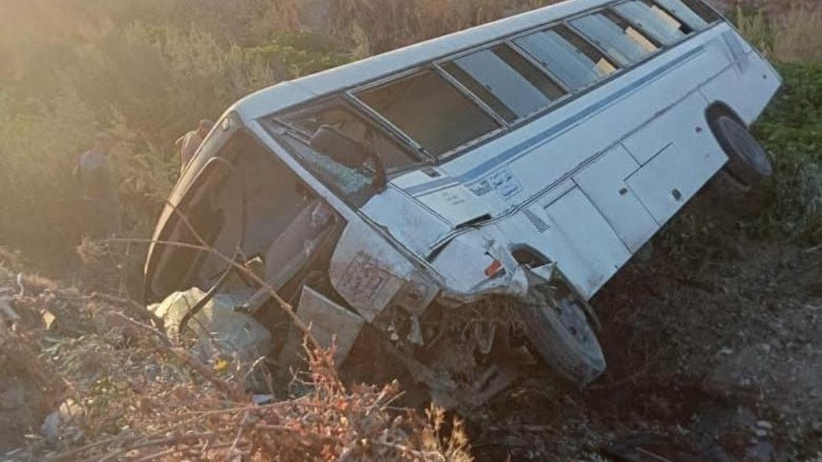 Un Autobús Se Vuelca En Un Barranco En Constantina, Argelia: 6 Muertos y 22 Heridos