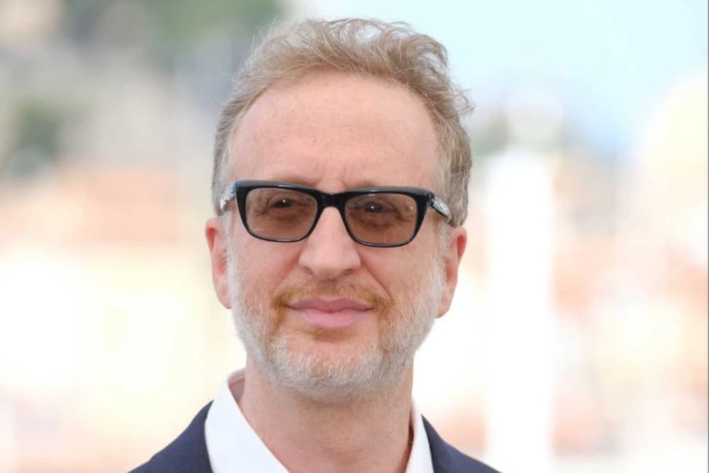 جيمس غراي، مخرج فيلم 'Paper Tiger'، وصف الذكاء الاصطناعي بأنه 'عديم القيمة' وقال إن الجمهور الشاب 'لديه جوع حقيقي