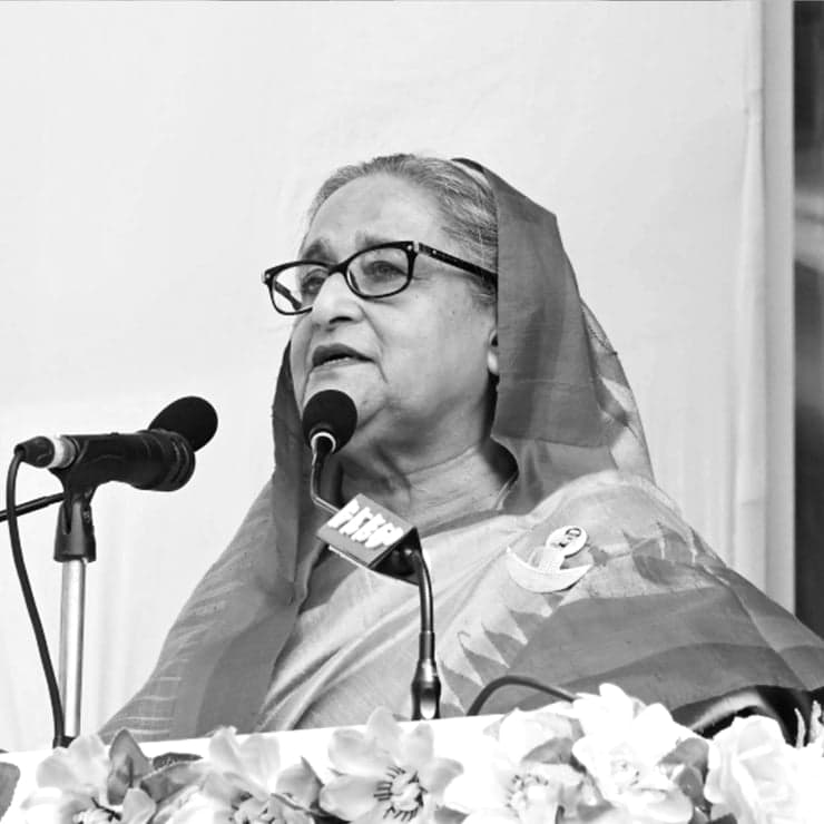 Hasina, 2024'teki Protestolar Sırasında Kaçtığı Ülkesine Dönmeyi Planladığını Duyurdu